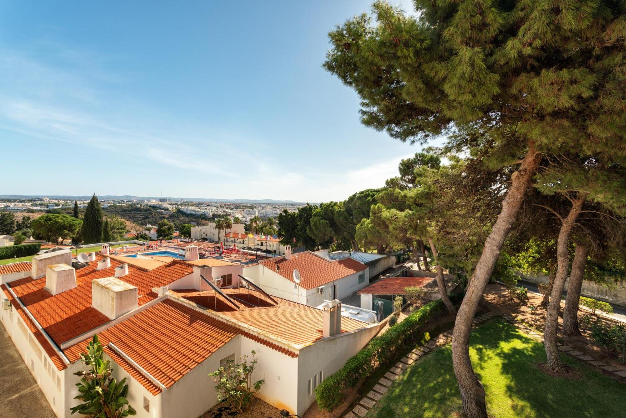 Bnb Homes Jardim Cozy Apartment With Pools Near The Old Town Apartment *